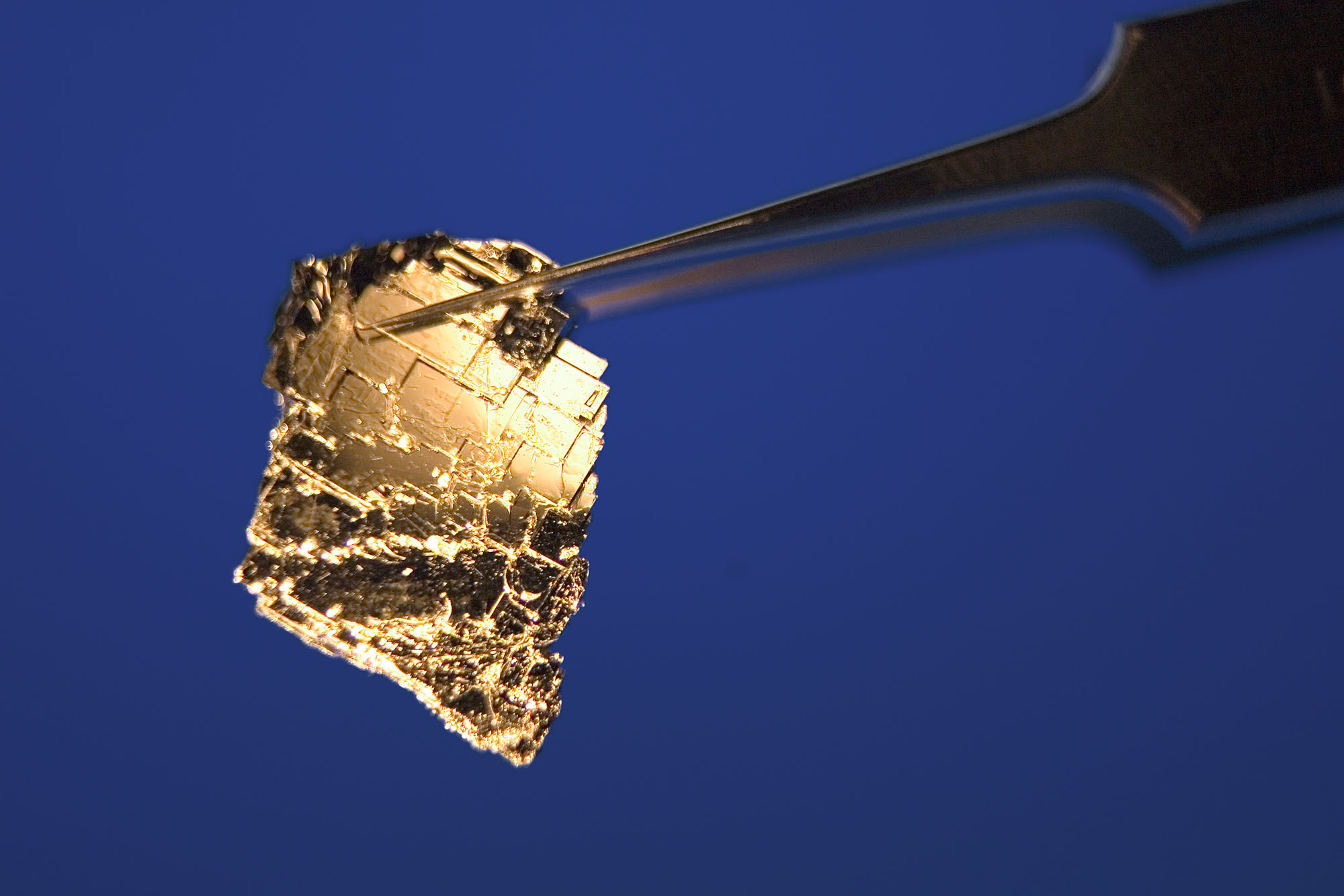Heavy Electron Superconducting Crystal