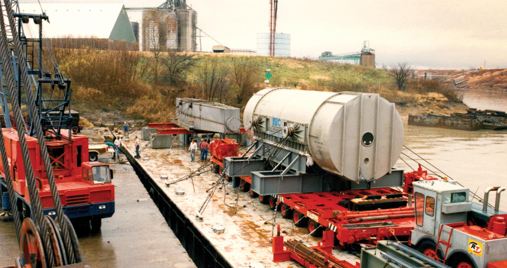 Motor Generator 1700x900