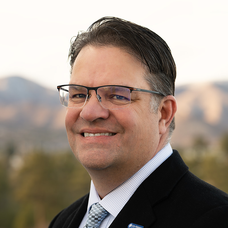 Headshot of Carl Iverson